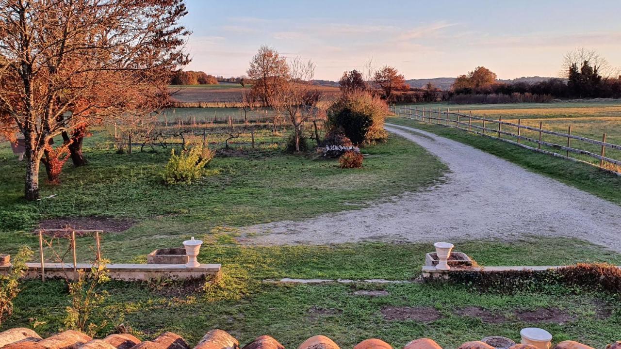 Grande Maison Avec Jardin, Animaux,Au Calme Yviers Экстерьер фото