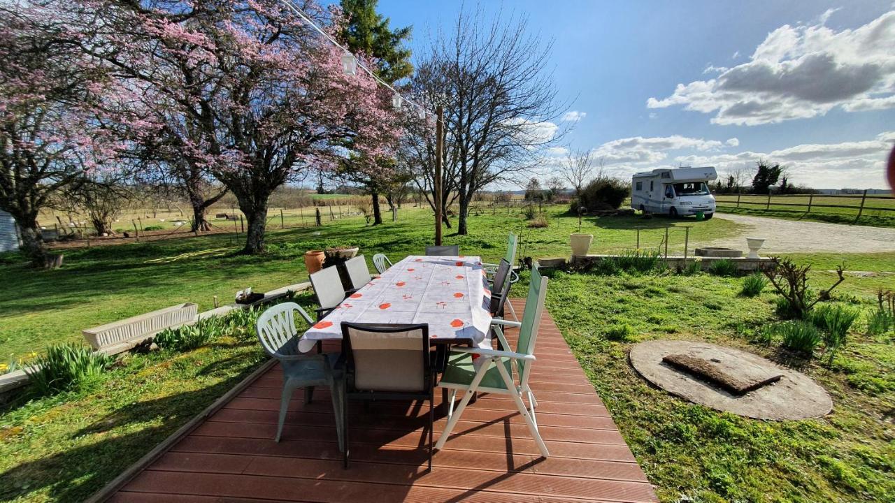 Grande Maison Avec Jardin, Animaux,Au Calme Yviers Экстерьер фото